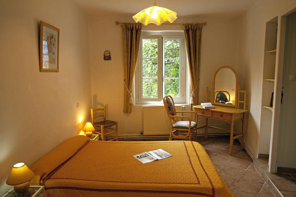 Moulin De Cornevis Bed And Breakfast 普里瓦 客房 照片